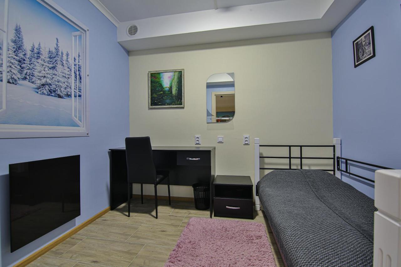 Battle Mile Hostel Cherkasy Exterior photo